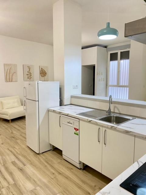 Flamenca Triana - Apartamento Wifi Con 2 Dormitorios 2 Sofas Camas 2 Banos Севілья Екстер'єр фото