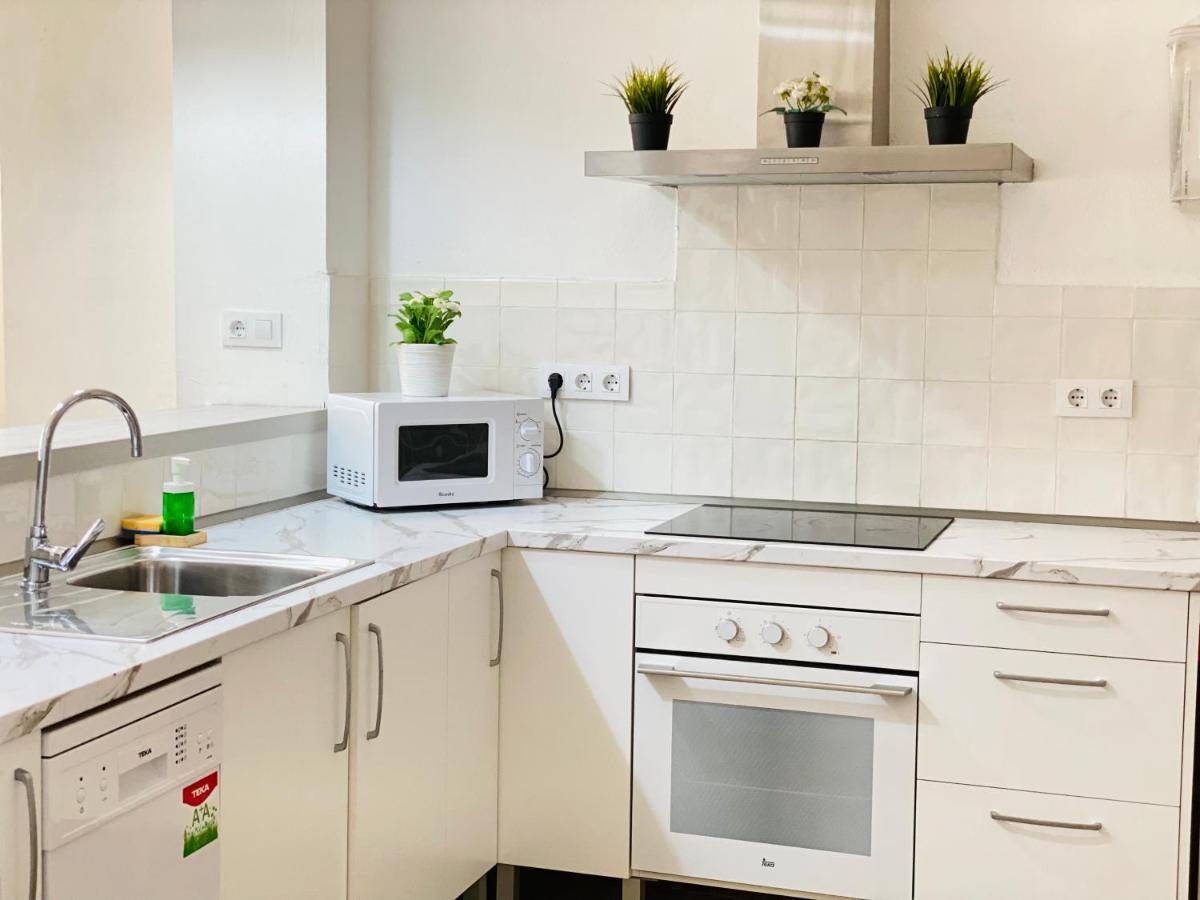 Flamenca Triana - Apartamento Wifi Con 2 Dormitorios 2 Sofas Camas 2 Banos Севілья Екстер'єр фото