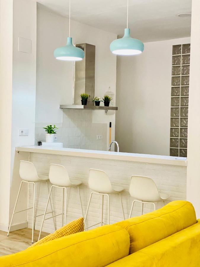Flamenca Triana - Apartamento Wifi Con 2 Dormitorios 2 Sofas Camas 2 Banos Севілья Екстер'єр фото