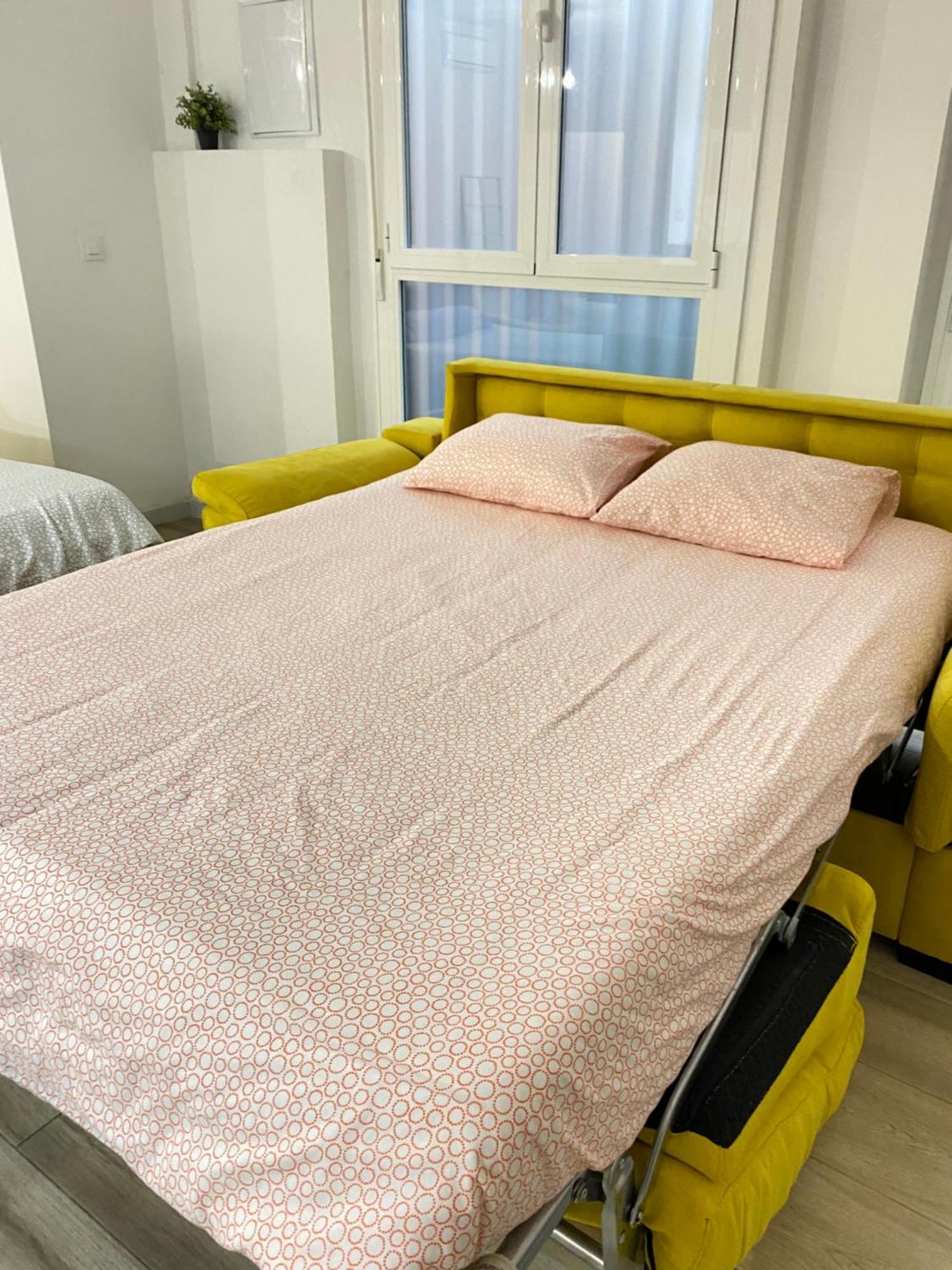 Flamenca Triana - Apartamento Wifi Con 2 Dormitorios 2 Sofas Camas 2 Banos Севілья Екстер'єр фото