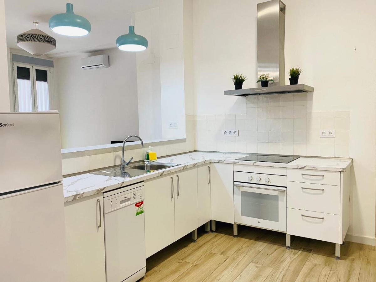 Flamenca Triana - Apartamento Wifi Con 2 Dormitorios 2 Sofas Camas 2 Banos Севілья Екстер'єр фото